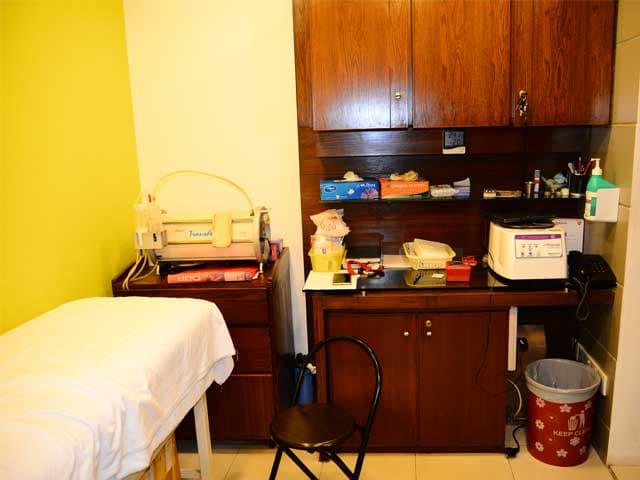 Dr. Nakhoda's Skin Institute