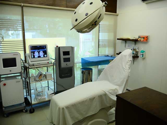 Dr. Nakhoda's Skin Institute