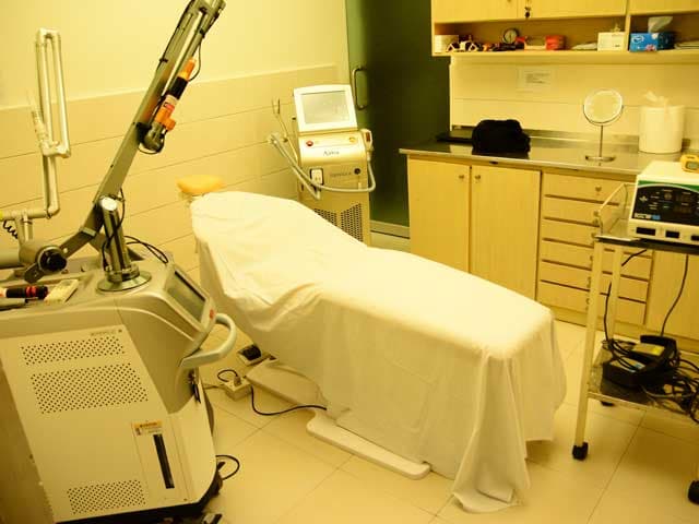 Dr. Nakhoda's Skin Institute